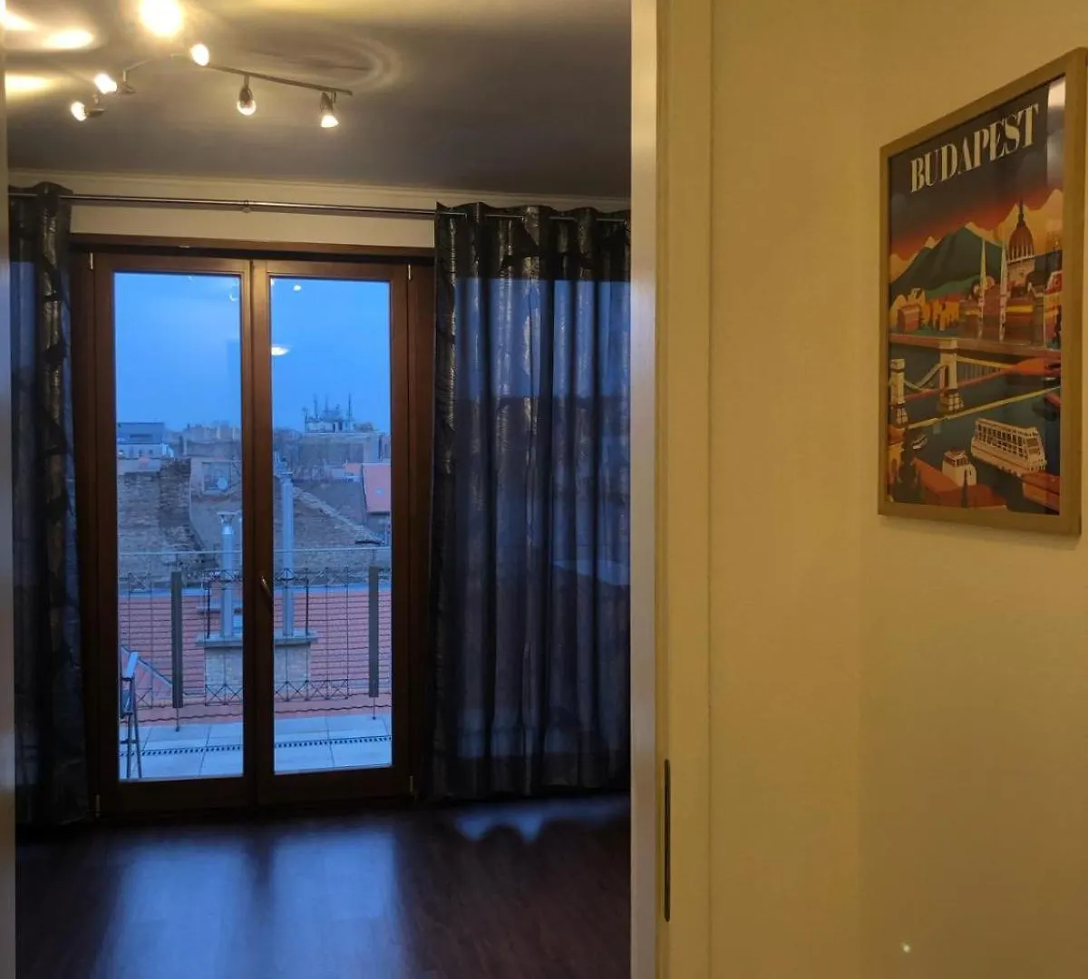 Global Living - Gozsdu - Kazinczy - Center Apartment Budapest 0*,