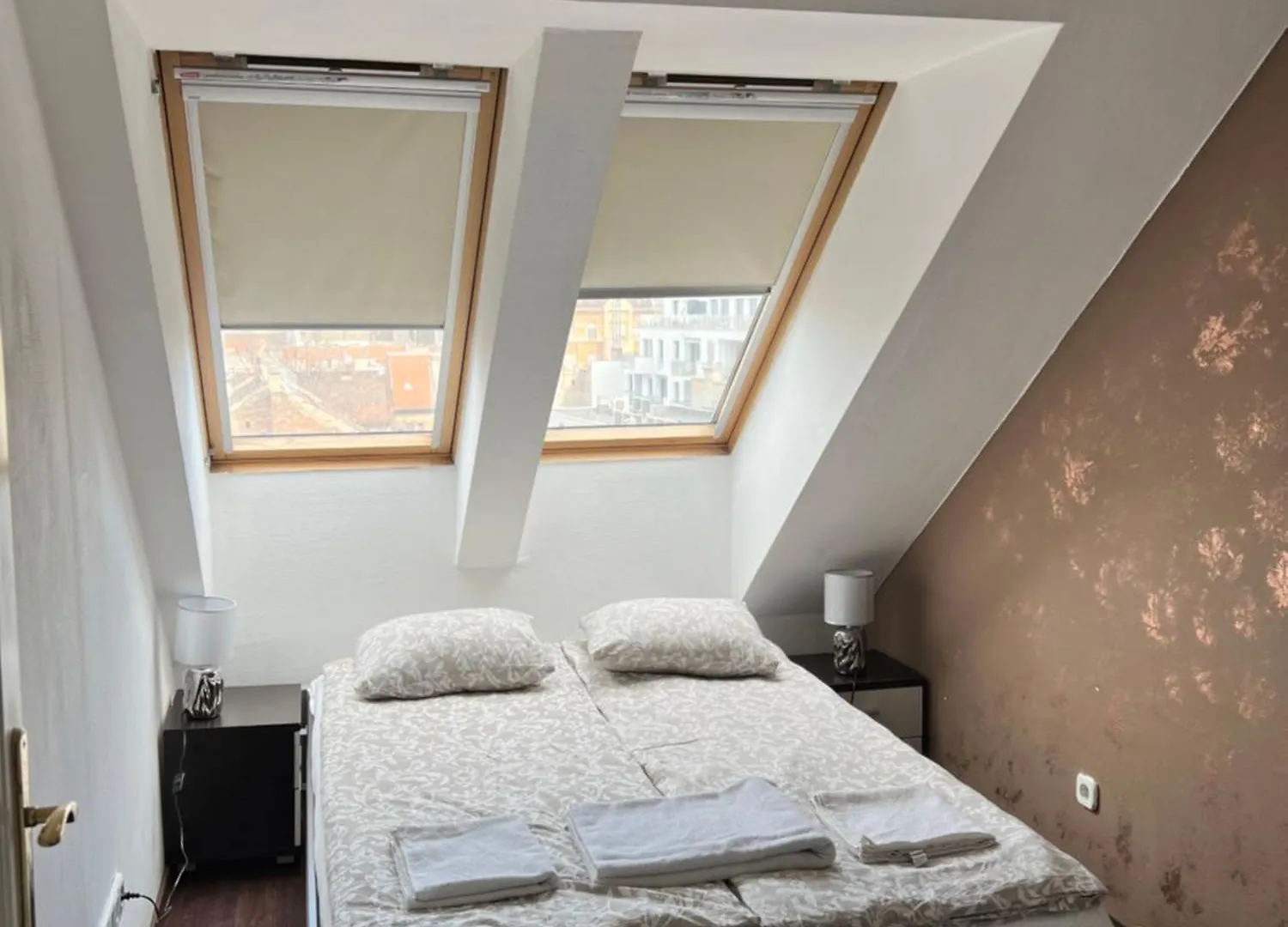 Global Living - Gozsdu - Kazinczy - Center Apartment Budapest Hungary